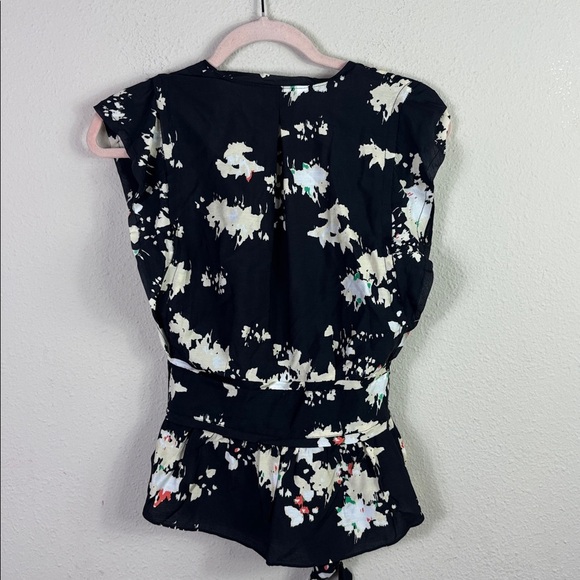 Joie Ashlene Silk Blend Floral Wrap Short Sleeve Top Blouse size XXS - Picture 8 of 11